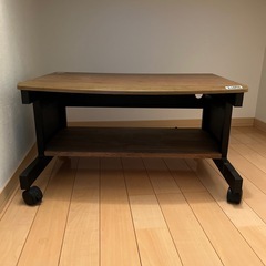 パソコンデスクの画像