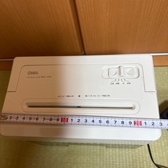 電動シュレッダー　デスクトップ　動作確認済みの画像