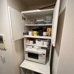 ニトリ食器棚※中の皿、電子レンジ等は含みませんの画像