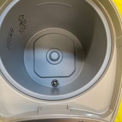 【中古】¥2,000 象印　電気ポット　美品　2.2リットル
【IJ118】の画像