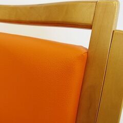 スタッキングチェア　オレンジの画像