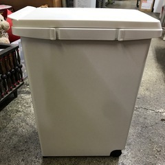 万代店　ゴミ箱　　20L キャスター付きの画像