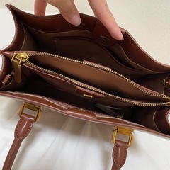 新品タグ付きバッグの画像
