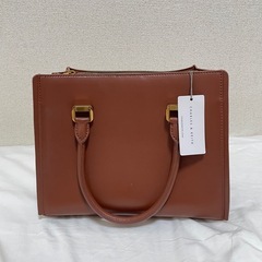 新品タグ付きバッグの画像