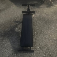 腹筋マシーン　筋トレの画像