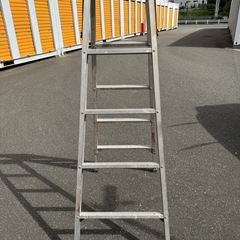 脚立の画像