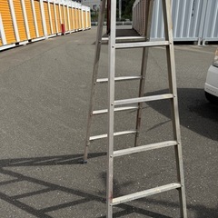 脚立の画像