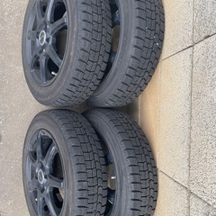 DUNLOP 165/70R14 スタッドレスタイヤセットの画像