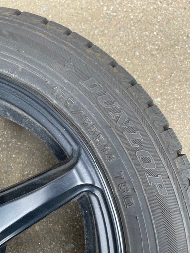 DUNLOP 165/70R14 スタッドレスタイヤセット