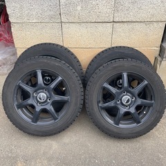 DUNLOP 165/70R14 スタッドレスタイヤセットの画像