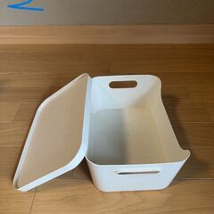 プラスチック収納ケースの画像