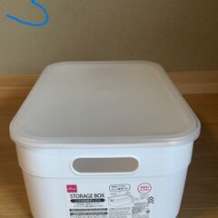 プラスチック収納ケースの画像