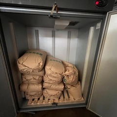 米冷蔵庫5年落ちの画像