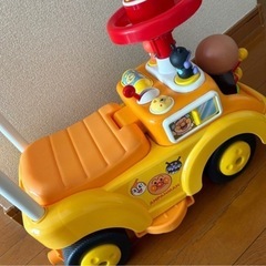 アンパンマン　車
の画像