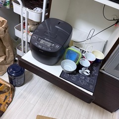 11月28日29日限定！値下げ可能！食器棚。の画像