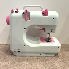 軽量コンパクトミシン　足踏み付きの画像