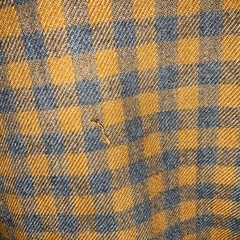 茶チェック柄メンズシャツ　LかMサイズだと思うの画像