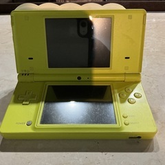 ニンテンドーDS🎮タッチペン無し•傷あり•ジャンク品💦Nintendo任天堂SLOT-1ゲーム機DS黄緑の画像