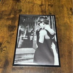 オードリーヘップバーン 壁掛け アート ポスター 50×40cmの画像
