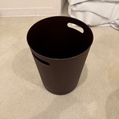ゴミ箱の画像