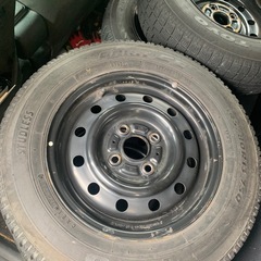 スタットレスタイヤほぼ新品の画像