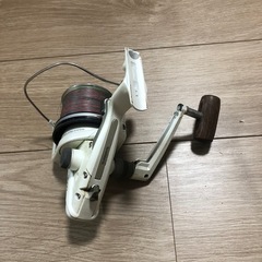 スピニングリールの画像