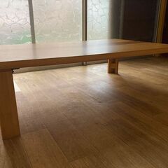 座卓テーブル（１２０ｘ８０ｘ３５．５ｃｍ）　折り畳み式脚　天板は綺麗な状態ですの画像