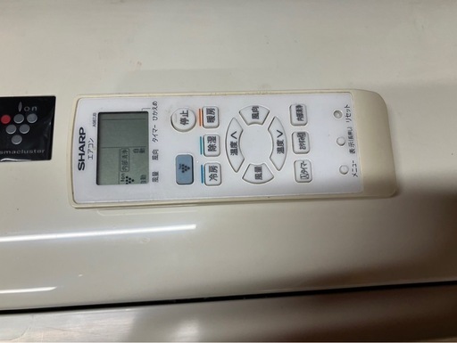 【中古】¥23,800 ルームエアコン8-10畳　シャープ
【IJ126】