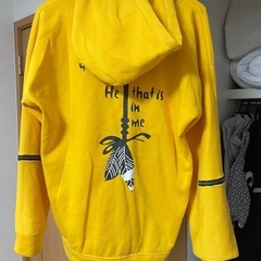 メンズパーカーの画像