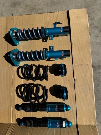 値下げIDEAL イデアアルトゥルーバー車高調 30アルファード・ヴェルファイア