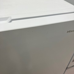 「安心の6ヶ月保証付。【Hisense 2ドア冷蔵庫 HR-D1304 2022年製 153L クリーニング済み】取りに来れる方限定。」の画像