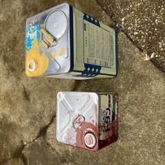 屋内・屋外用水性塗料（クリーンタイト 70L）、トタン屋根用アクリル塗料（ニッペ　赤茶）　共に開封済みの画像