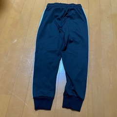 無料！！120cm子供用ジャージの画像