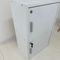 鍵付きカラーボックス　A4収納　ホワイトの画像