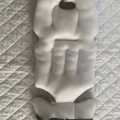 試乗のみほぼ新品！ベビーカー用クッションの画像