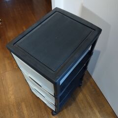 収納ケース(キャスター付の画像