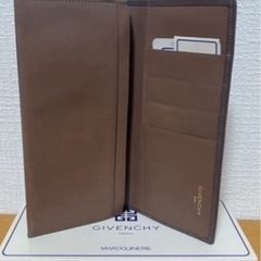 未使用品 GIVENCHY 長財布の画像