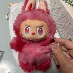 ラブブ　赤の画像