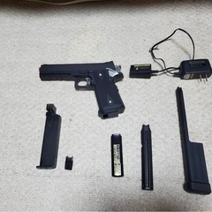電動ガンその他サバゲー用品まとめ売りの画像