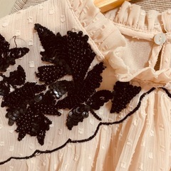 【着用回数少】ZARA ピンクベージュのブラウスの画像