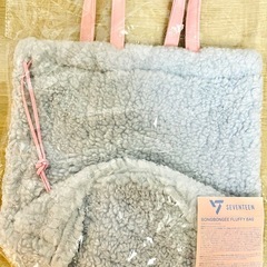 【SEVENTEEN】BONGBONGEE FLUFFY BAGの画像