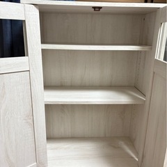 食器棚の画像