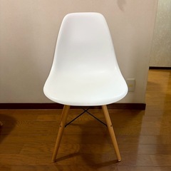 イームズリプロダクトちぇあチェアの画像