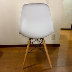 イームズリプロダクトちぇあチェアの画像