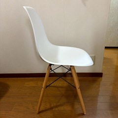 イームズリプロダクトちぇあチェアの画像