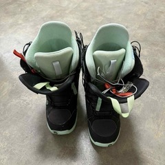 BURTON の画像