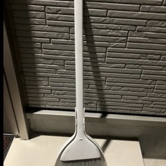 【募集中】mana ほうき　ちりとり　汚れや使用感ありの画像