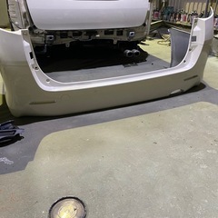 アルファードリアバンパー
の画像