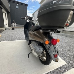 ホンダ バイク ブラウン リアボックス付きの画像