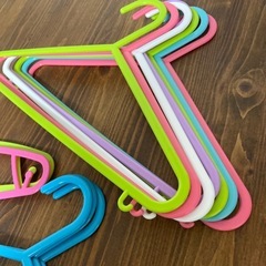 子供用ハンガー　まとめて13本の画像
